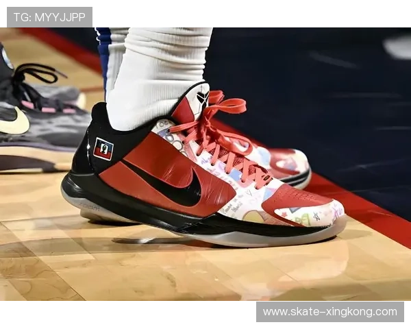 足球鞋测评球星上脚实测 看明星球员如何挑选顶级战靴